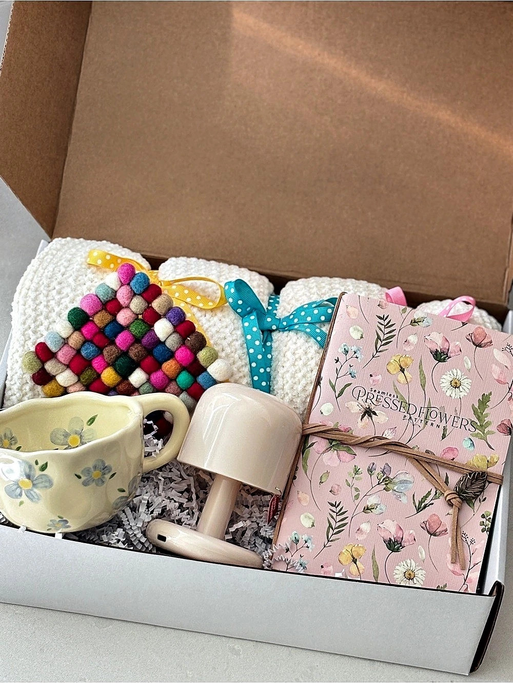 Cozy Gift Box for Her, Blanket, Flower Mug, Mini Sunset Lamp, Felt Coaster & A5